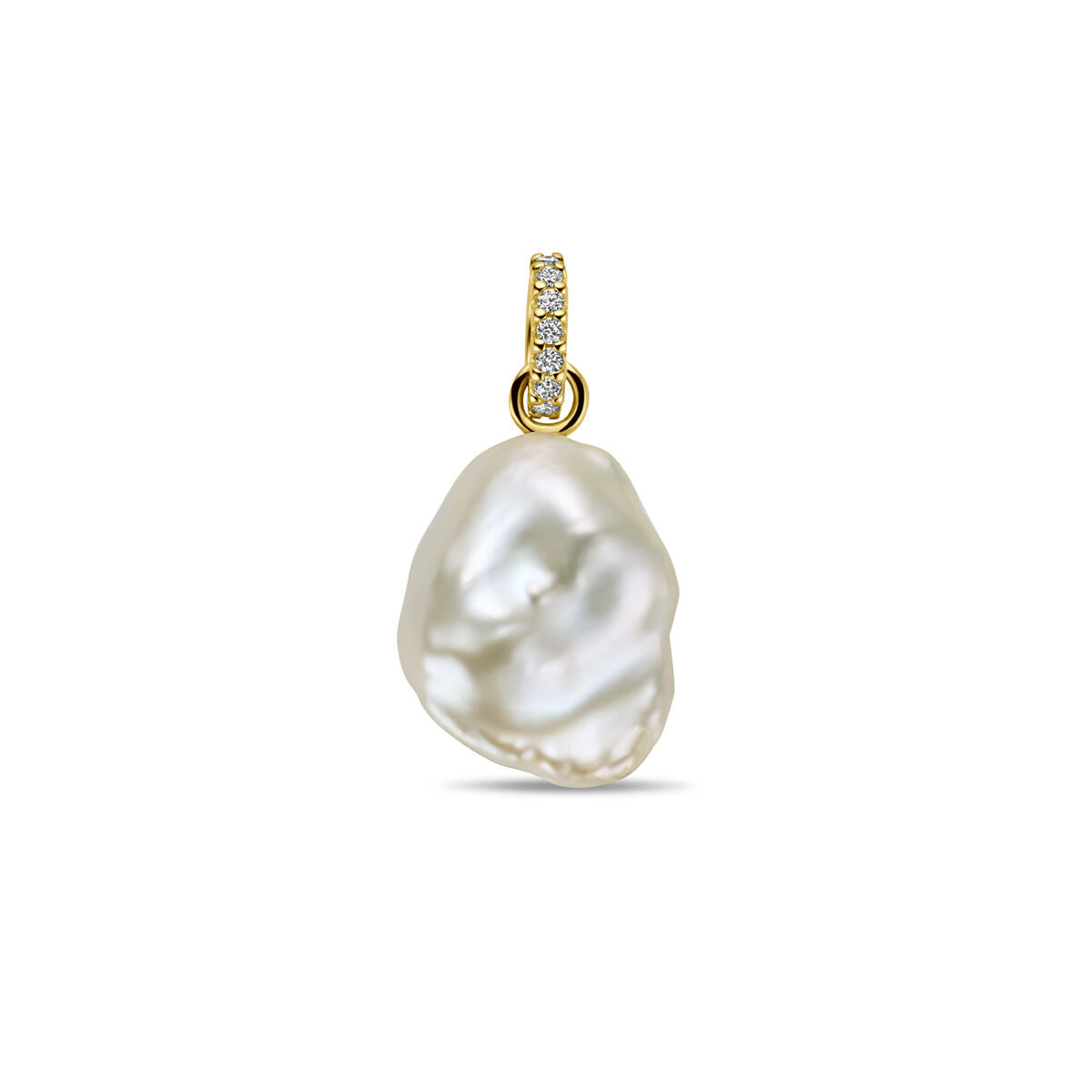 Colgante de perla irregular con diamantes de 0.04 ct en oro amarillo de 14K.