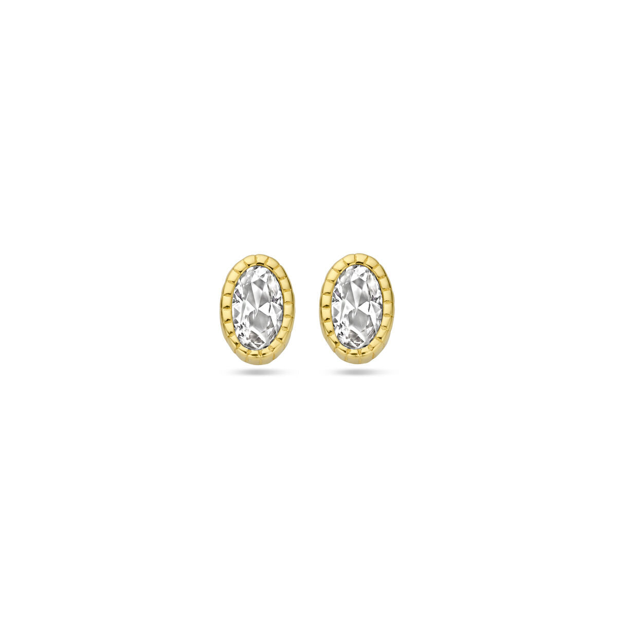 Pendientes de zircón en oro amarillo de 14 quilates con forma ovalada y detalle brillante.