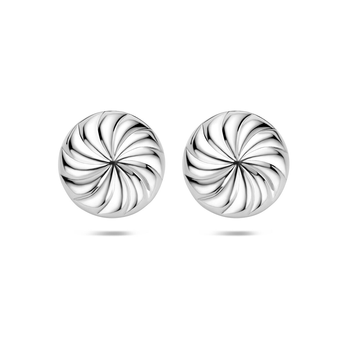 Pendientes de botón plateados en forma de nudo, con acabado rodiado y diseño en espiral.
