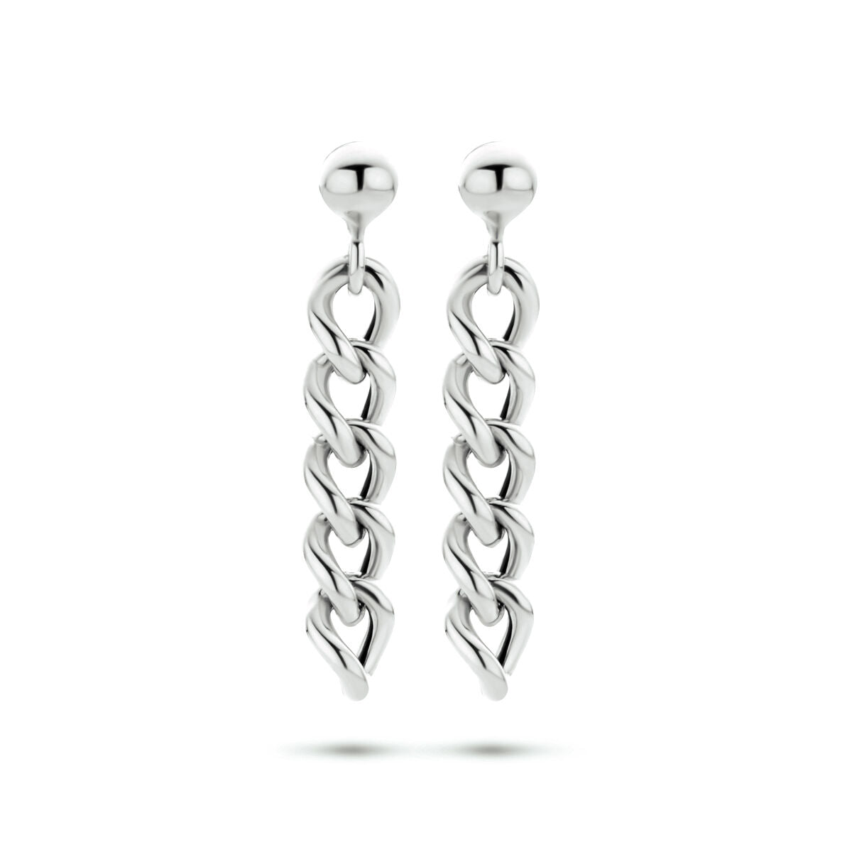 Pendientes largos de eslabones en plata rodiada.