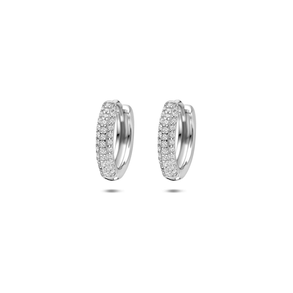 Aros de plata rodiada 925 con circonitas, con un diseño brillante y elegante.