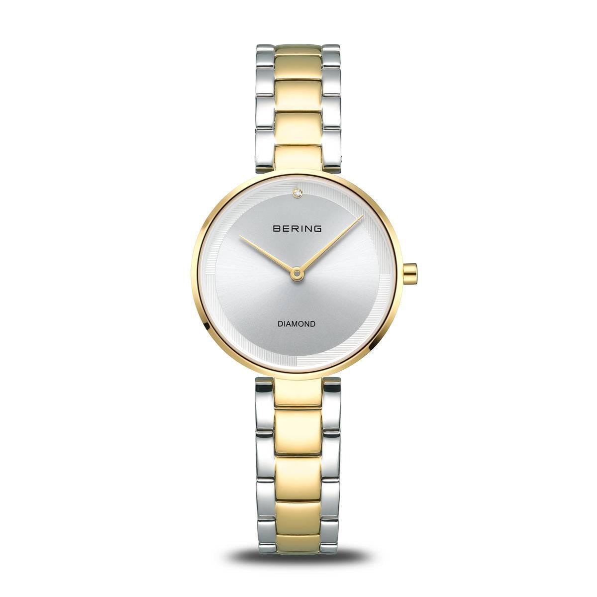 Reloj de acero bicolor con esfera plateada y detalles dorados.
