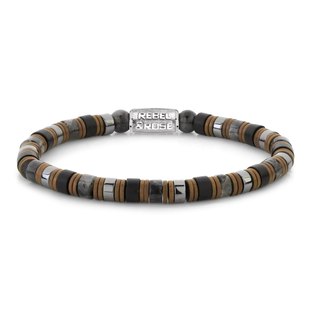 Pulsera de 6 mm con cuentas en tonos grises, marrones y plateados, con detalles metálicos.