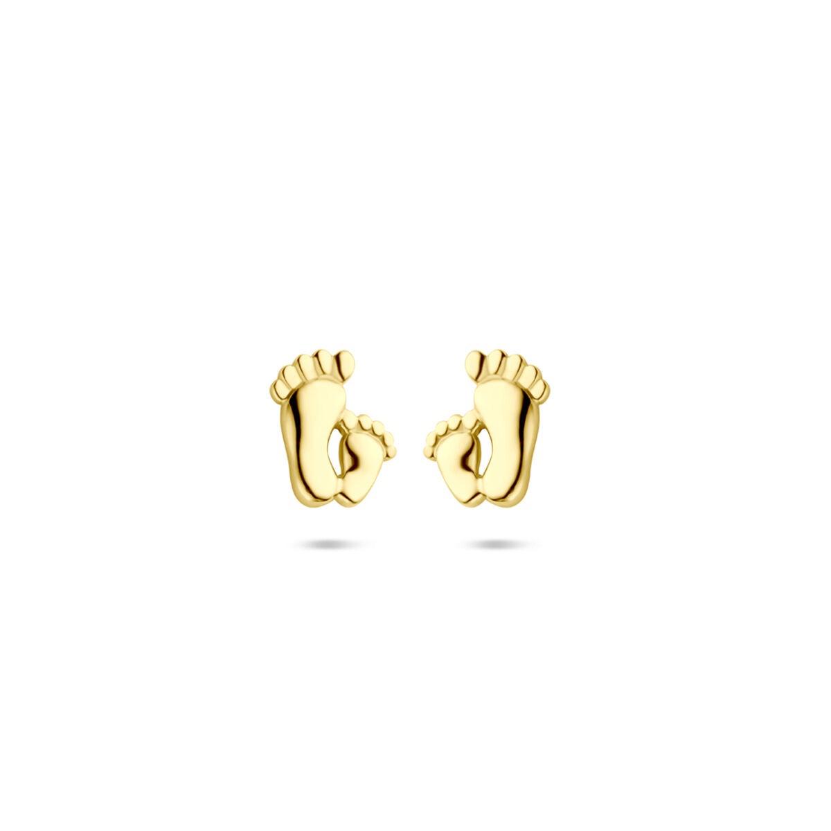 Pendientes de oro amarillo en forma de huellitas de bebé.