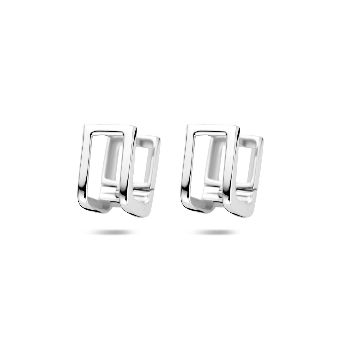 Pendientes de aro de plata rhodium, con un diseño moderno y acabado brillante.