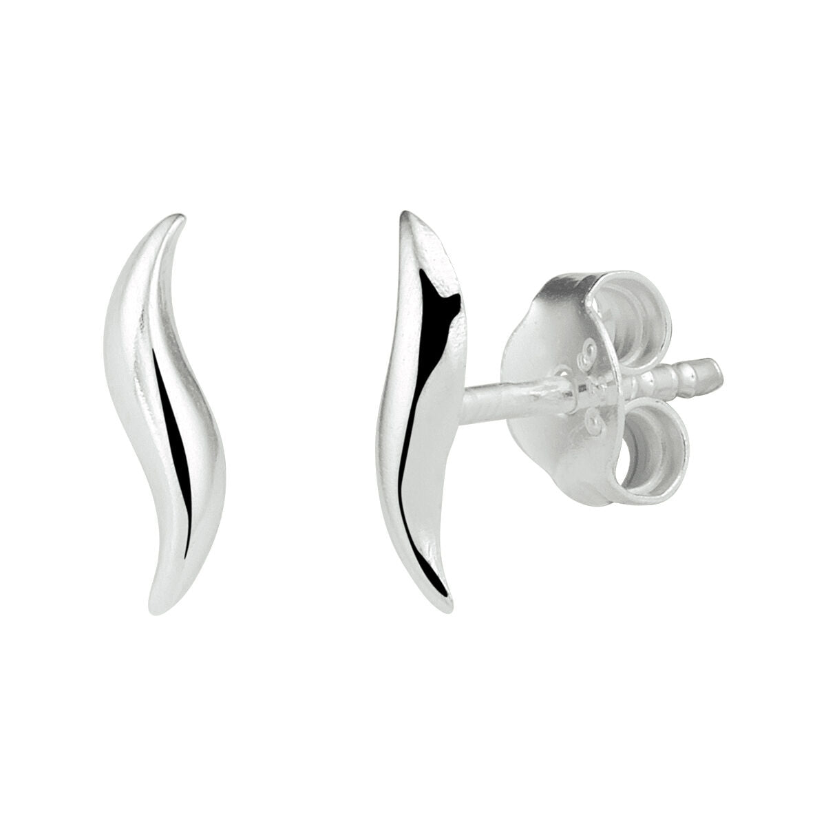 Pendientes de plata en forma de V con un diseño moderno y pulido.