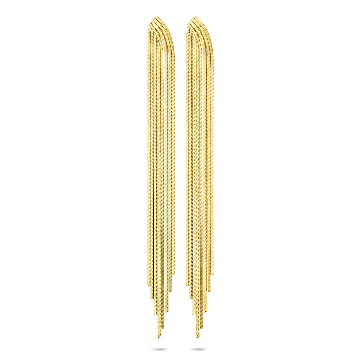 Pendientes largos de plata 925 bañados en oro amarillo, con un diseño alargado y moderno de 95 mm.