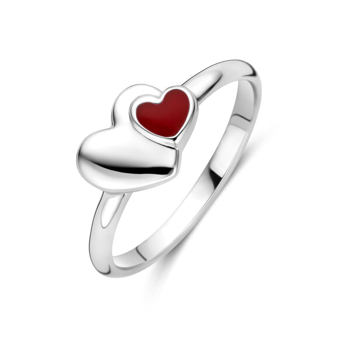 Anillo infantil de plata rodiada con forma de corazón y detalle en color rojo.