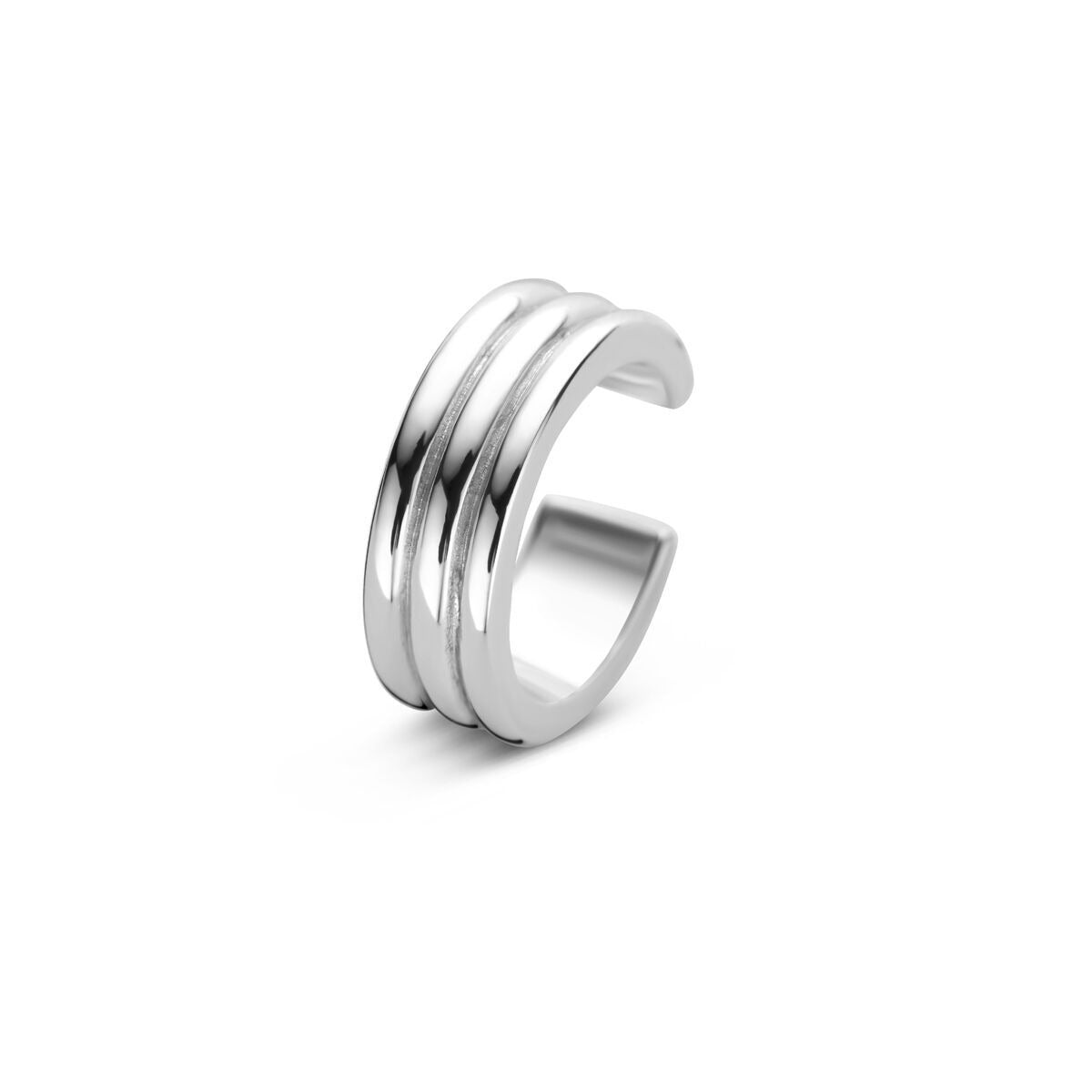 Ear cuff de plata rodiada 925 con diseño minimalista y tres bandas.
