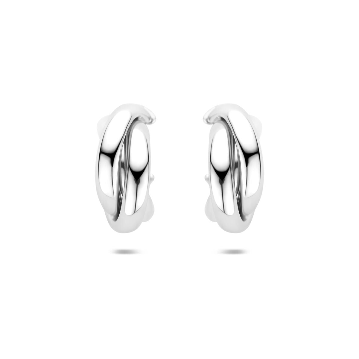 Pendientes de aro de plata rhodium, con un diseño ondulado y pulido.