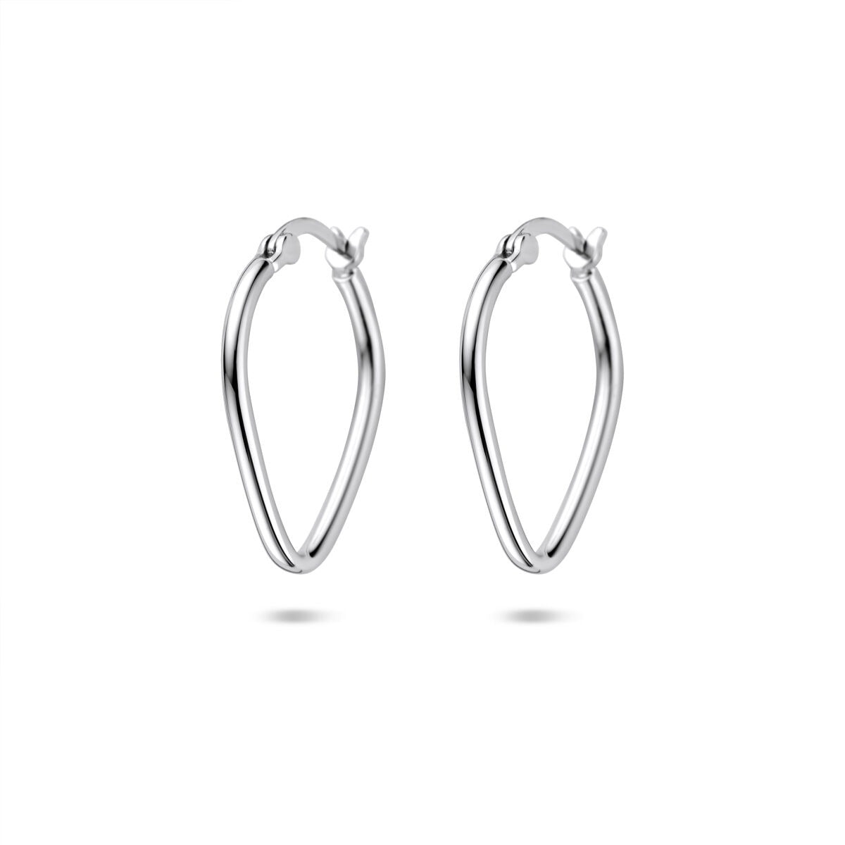 Pendientes de aro plateados rodiados de 19,5 mm con forma ovalada.