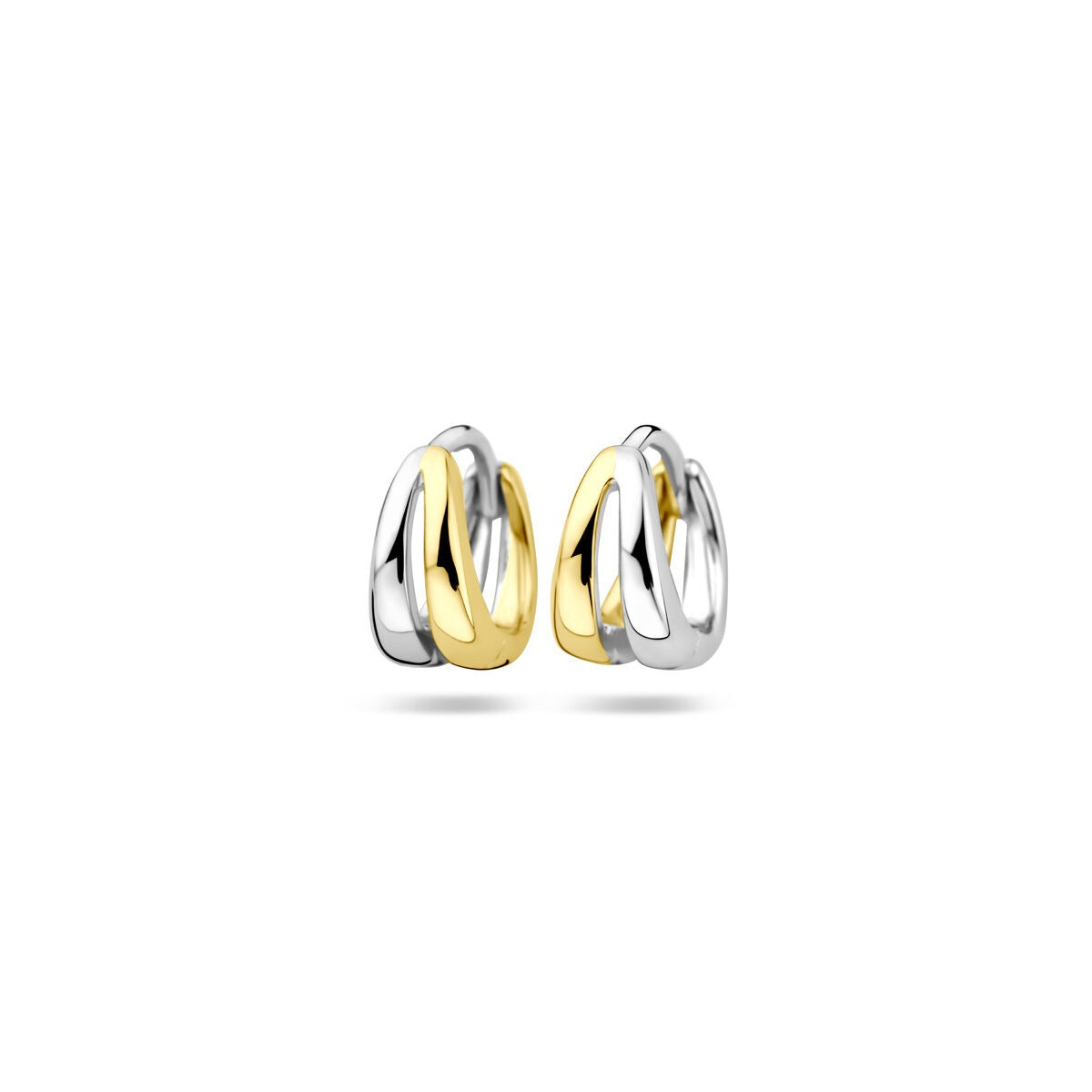 Pendientes de aro en plata 925 con baño de oro amarillo, de 10 x 6 mm, con diseño entrelazado.
