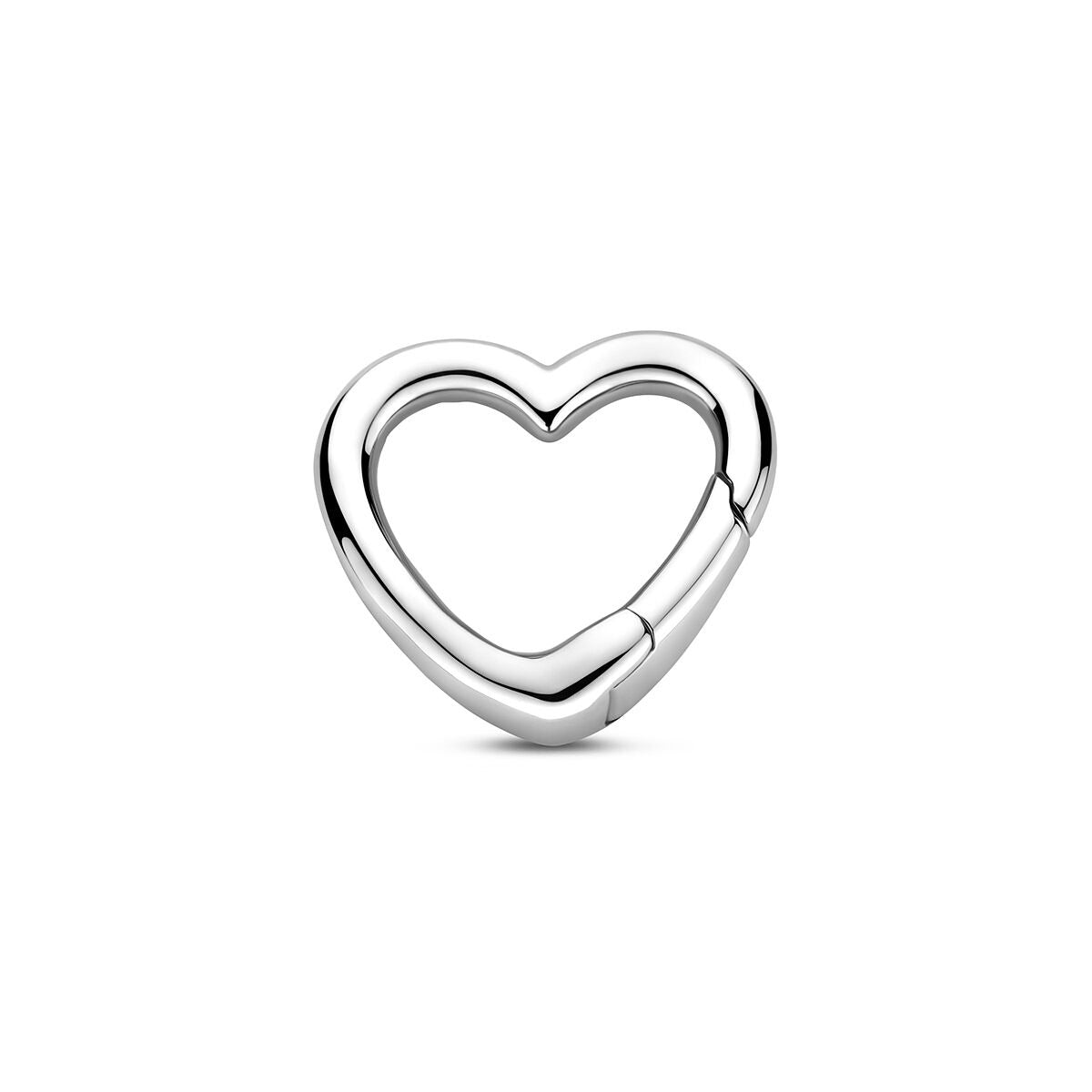 Conector en forma de corazón de plata rodiada, con acabado brillante y diseño moderno.