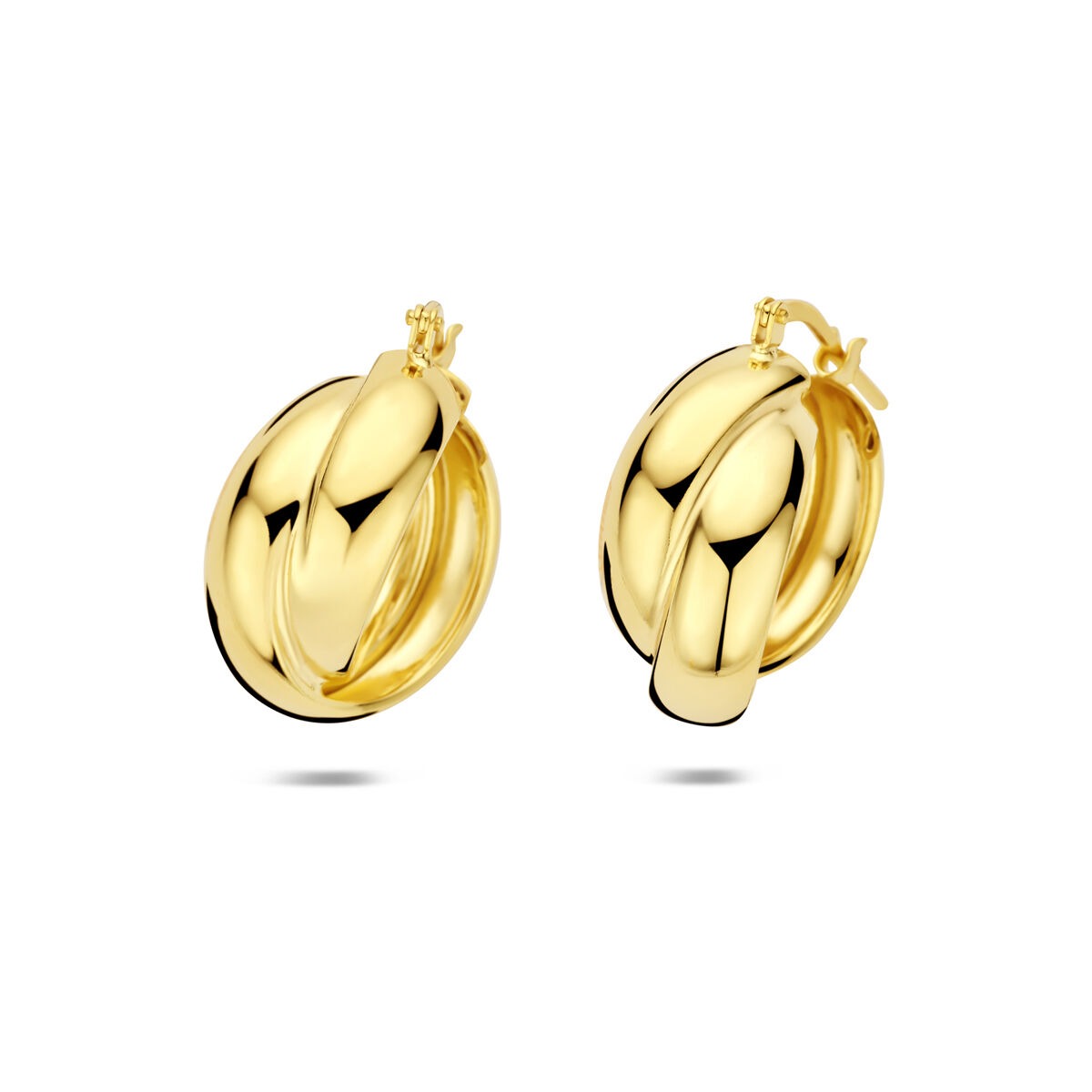 Aros dorados de plata 925, con un diseño ondulado y un tamaño de 22 x 10 mm.