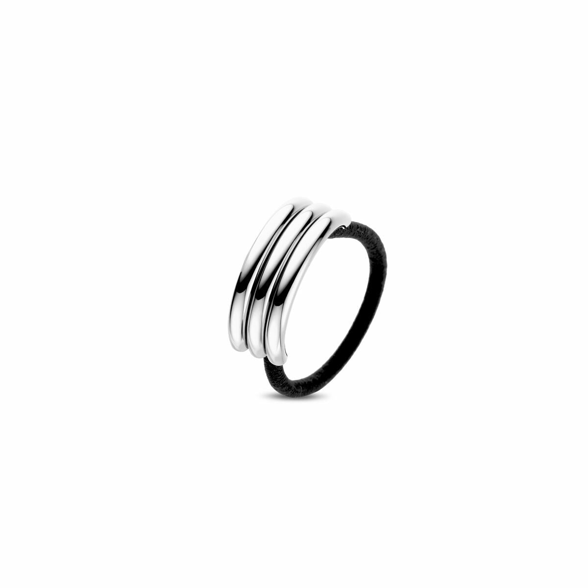 Cuff de cabello de acero plateado con tres bandas, de forma ovalada y acabado brillante.