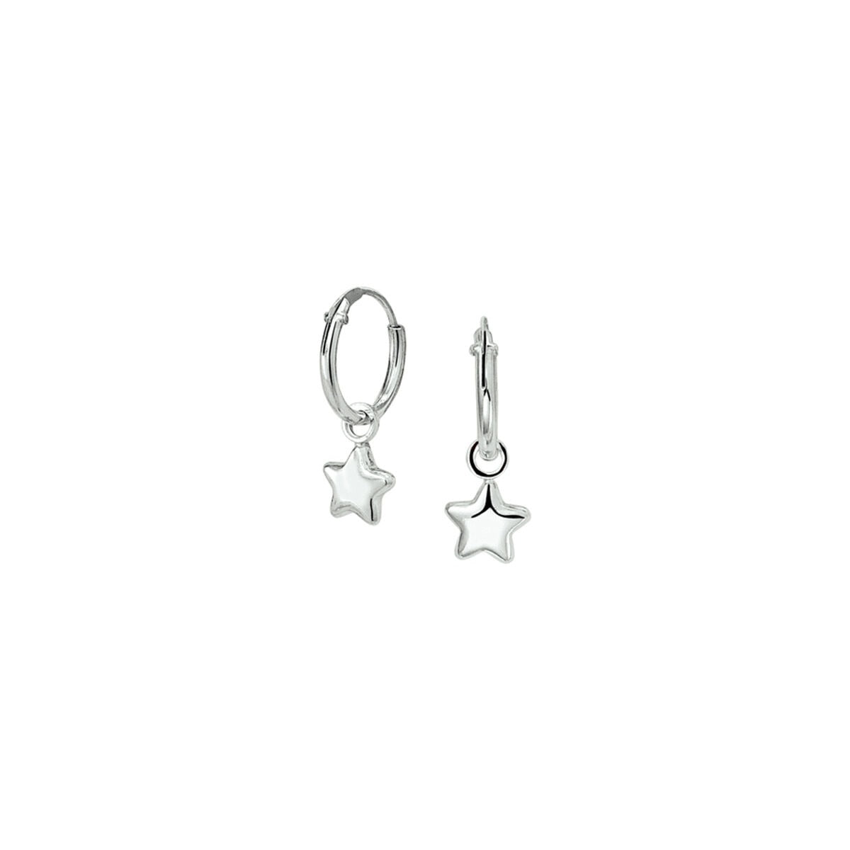 Aros de plata rodiada con colgante en forma de estrella.