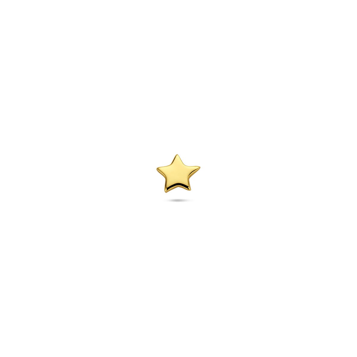 Piercing plana en forma de estrella en plata dorada.