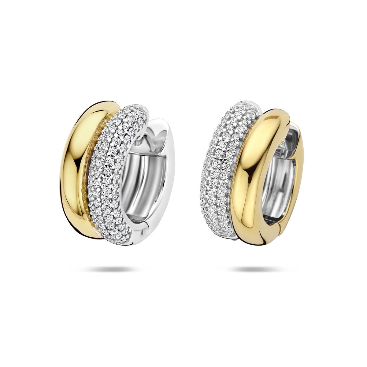 Aros bicolores de plata dorada con circonitas, de 17.5 mm de diámetro.