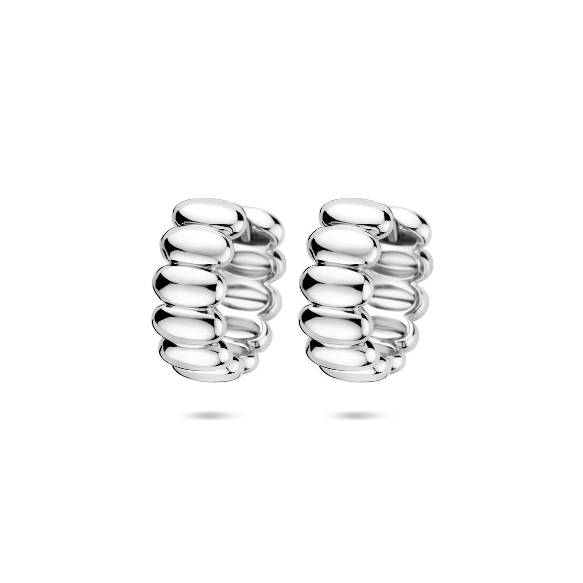 Pendientes de aro de plata rodiada con cierre de bisagra, de 15,5 mm de diámetro.