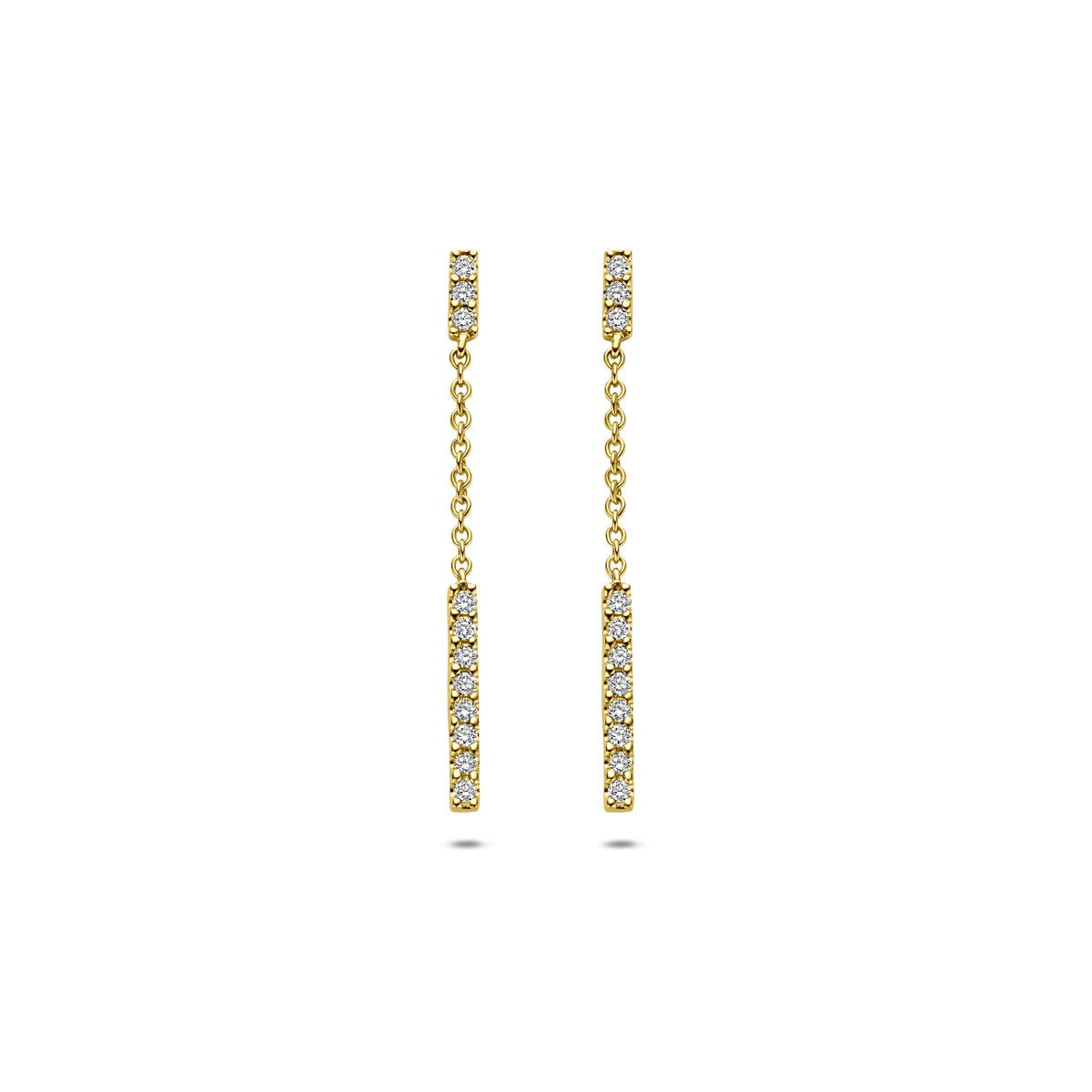Pendientes largos de oro amarillo de 14k con diamantes en una cadena delicada.