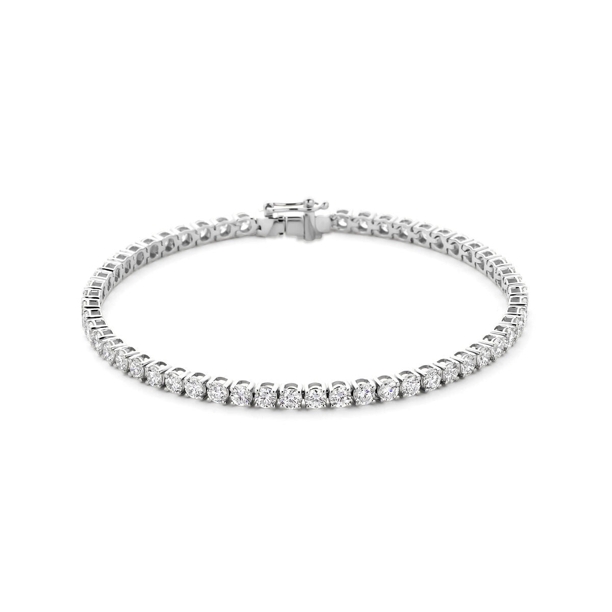 Pulsera de tenis de oro blanco de 14k con diamantes cultivados en laboratorio.