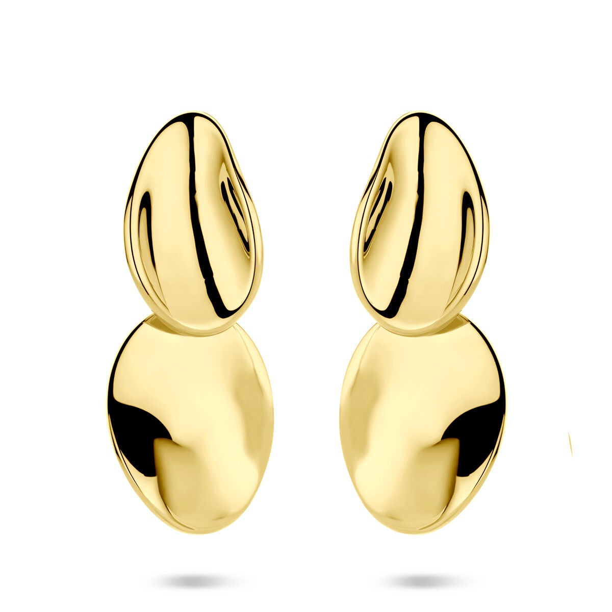 Pendientes largos de plata dorada con forma ovalada y acabado brillante.