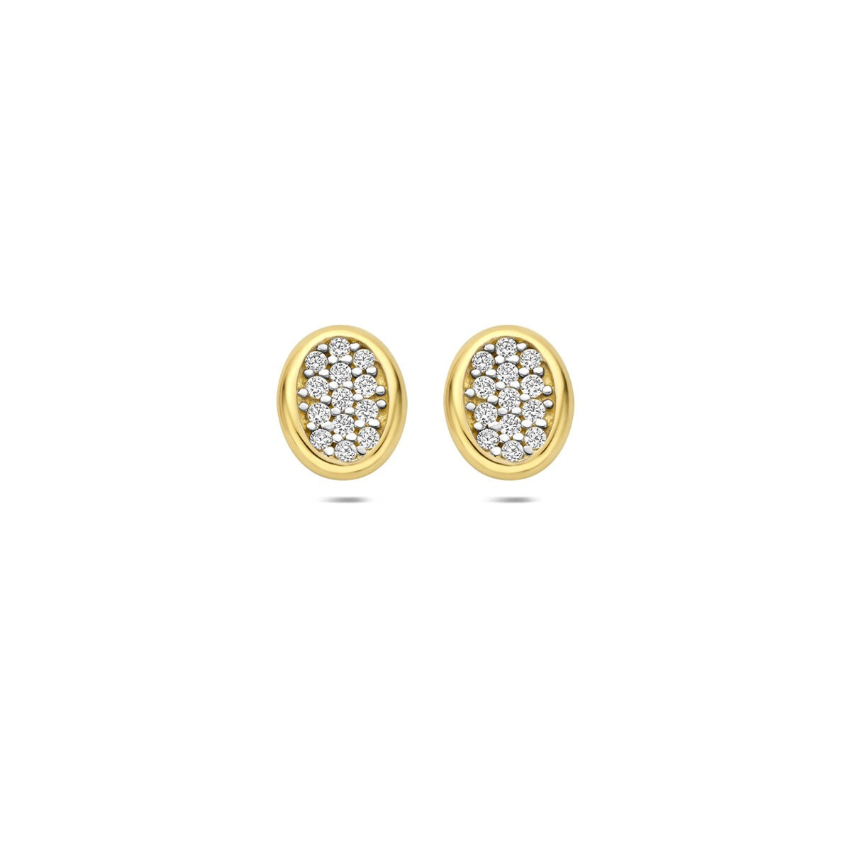 Pendientes de oro amarillo de 14k con zirconias en forma ovalada.