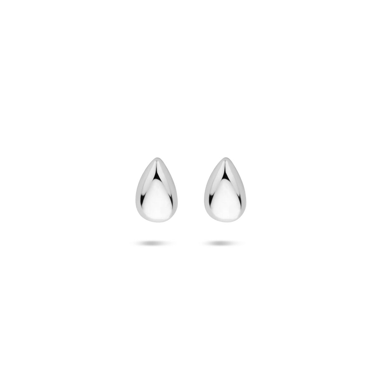 Pendientes de gota de plata, con acabado rodiado y diseño liso.