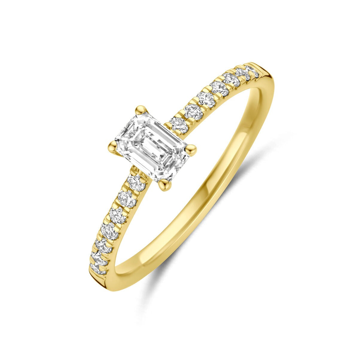Anillo de oro de 14k con diamante cultivado en laboratorio en forma de esmeralda y detalles brillantes.