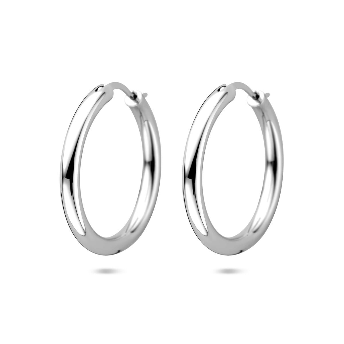 Pendientes de aro plateados de 925, con acabado rodiado, de 26,5 mm de diámetro.
