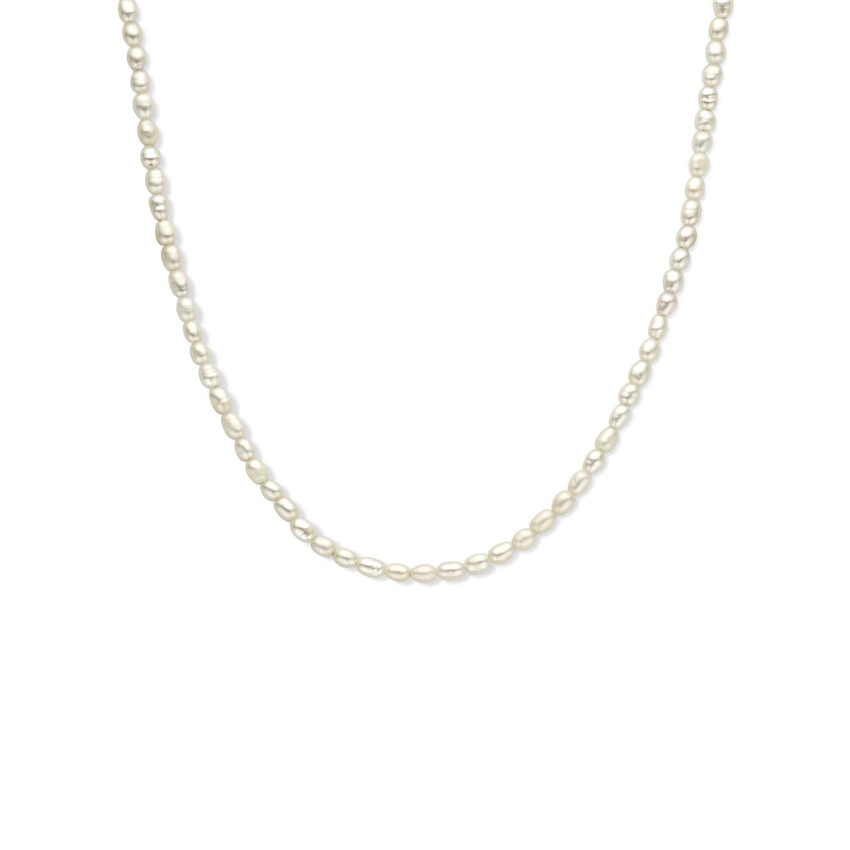 Collar de plata rodiada con perlas de agua dulce en forma de eslabones.