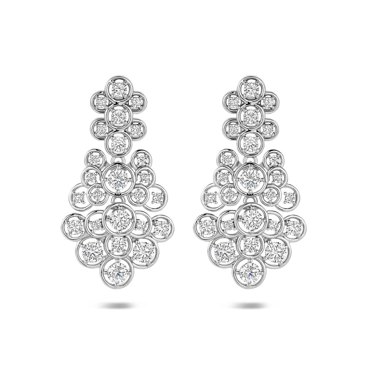Pendientes largos de plata 925 con circonitas brillantes en forma de gotas.