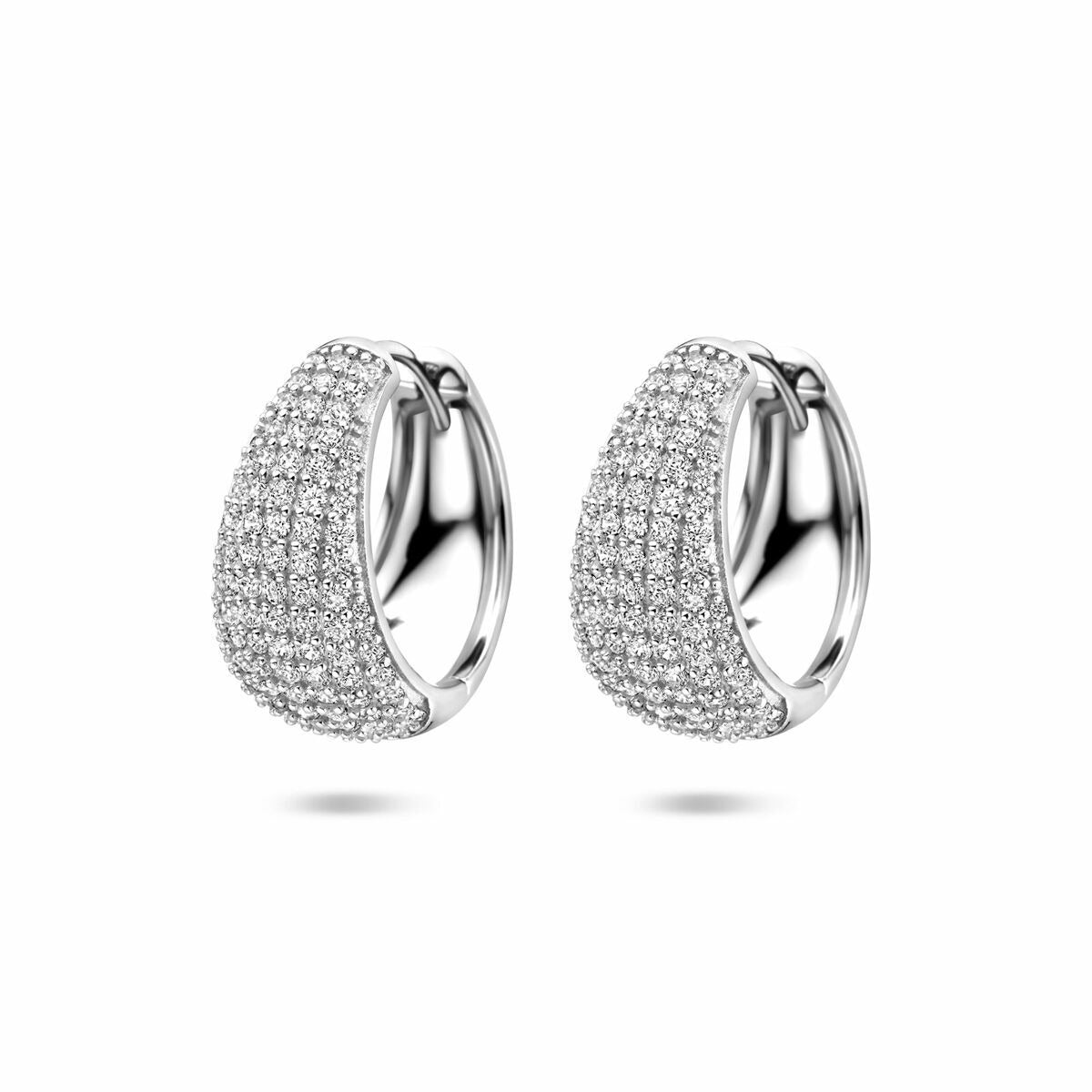 Aros de plata rhodium con circonitas, de 18 mm, con un diseño curvado y brillante.