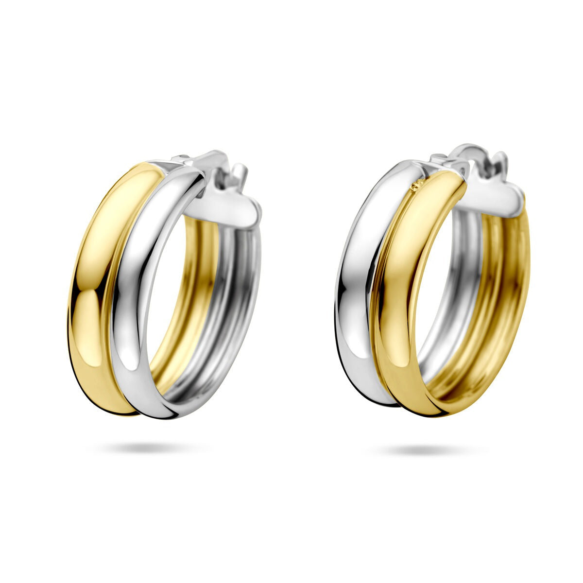Aros bicolor de plata 925, con un acabado dorado y rodiado, de 18x6 mm.