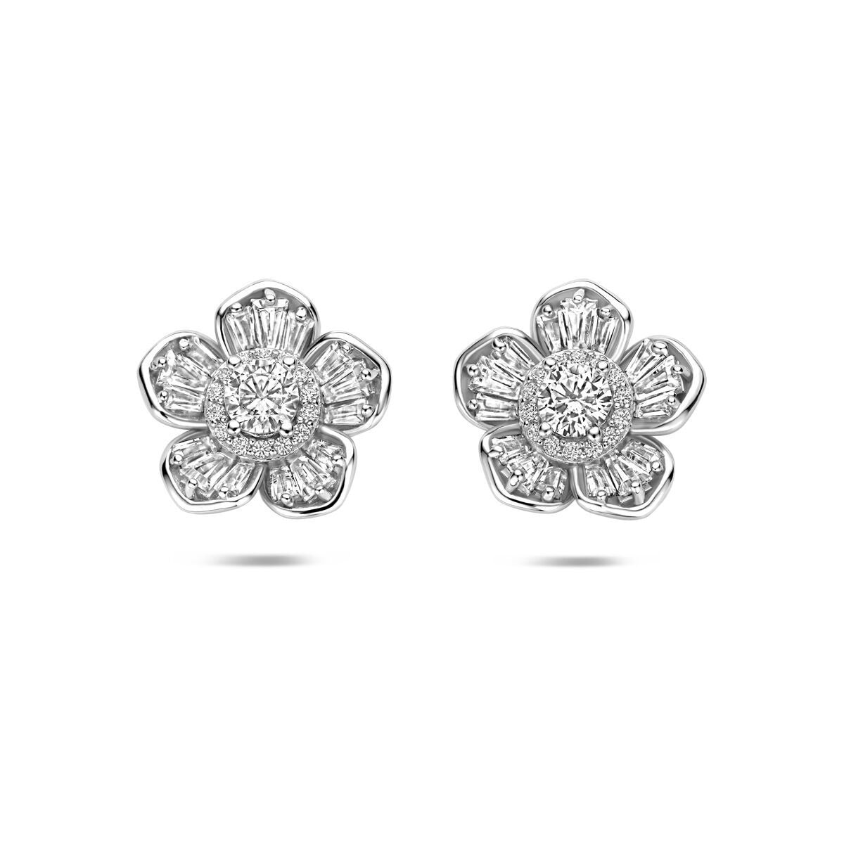 Pendientes de flor de plata rodiada con circonitas brillantes.