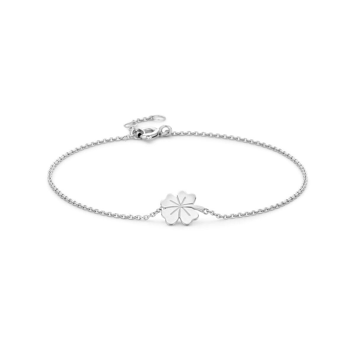 Pulsera de plata rodiada con un colgante de trébol en el centro.