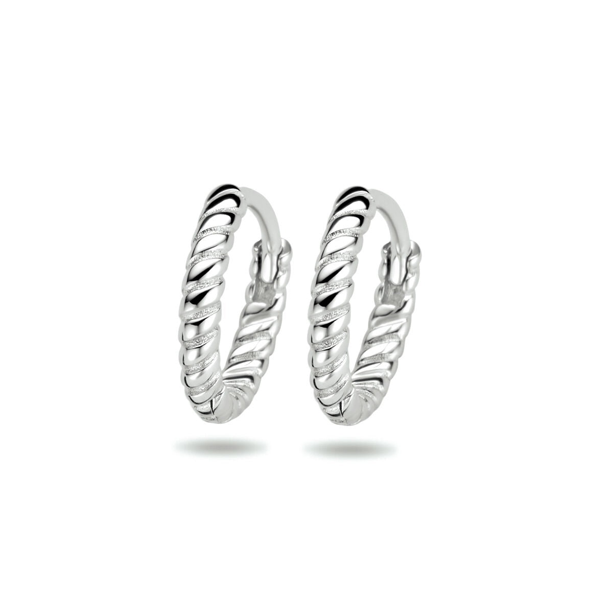 Pendientes de aro de plata, diseño retorcido, 11 mm, acabado en rodio.