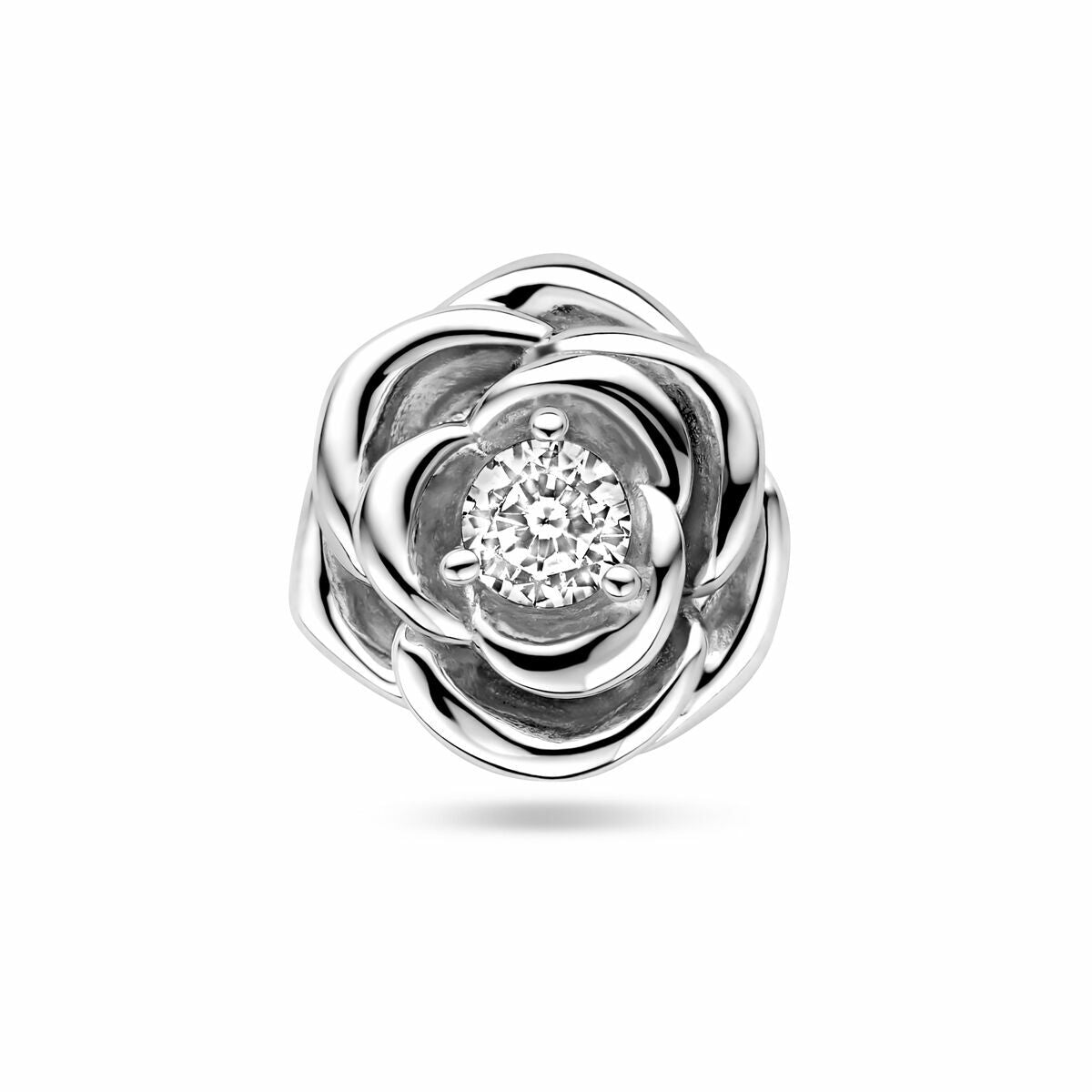 Colgante de plata en forma de rosa con zirconia en el centro.