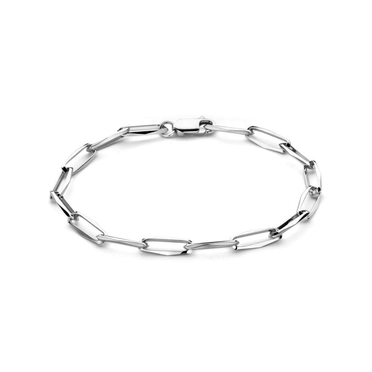 Pulsera de plata con eslabones cerrados de 4.5 mm.