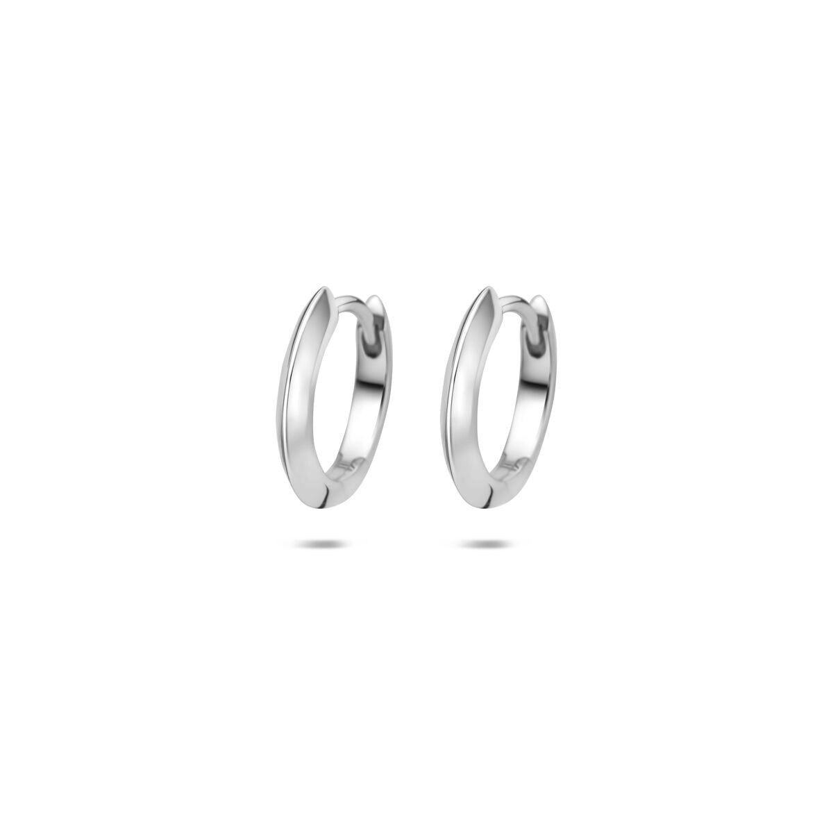 Pendientes de aro de plata 925 con acabado en rodio, de 13 x 2 mm.