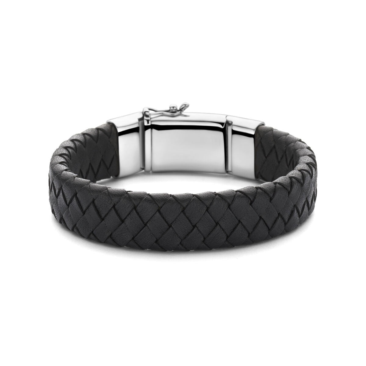 Pulsera de cuero negra trenzada con detalles en plata rodiada, de 21 cm de longitud.