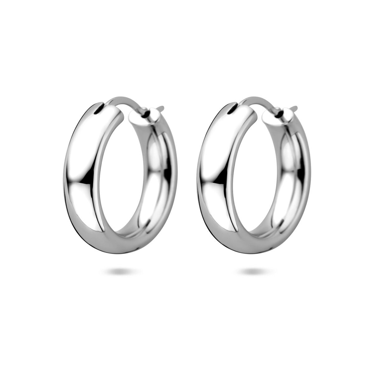 Pendientes de aro plateados de 20 mm, con acabado rhodium.