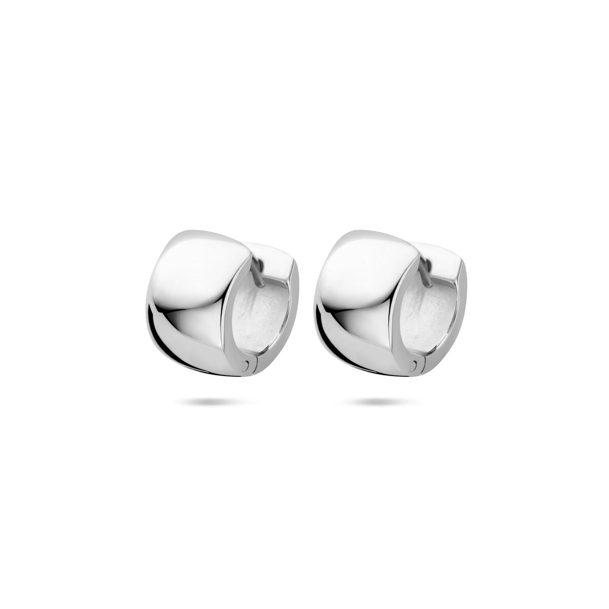 Pendientes de aro de plata rodiada de 10,5 mm con un diseño pulido y moderno.