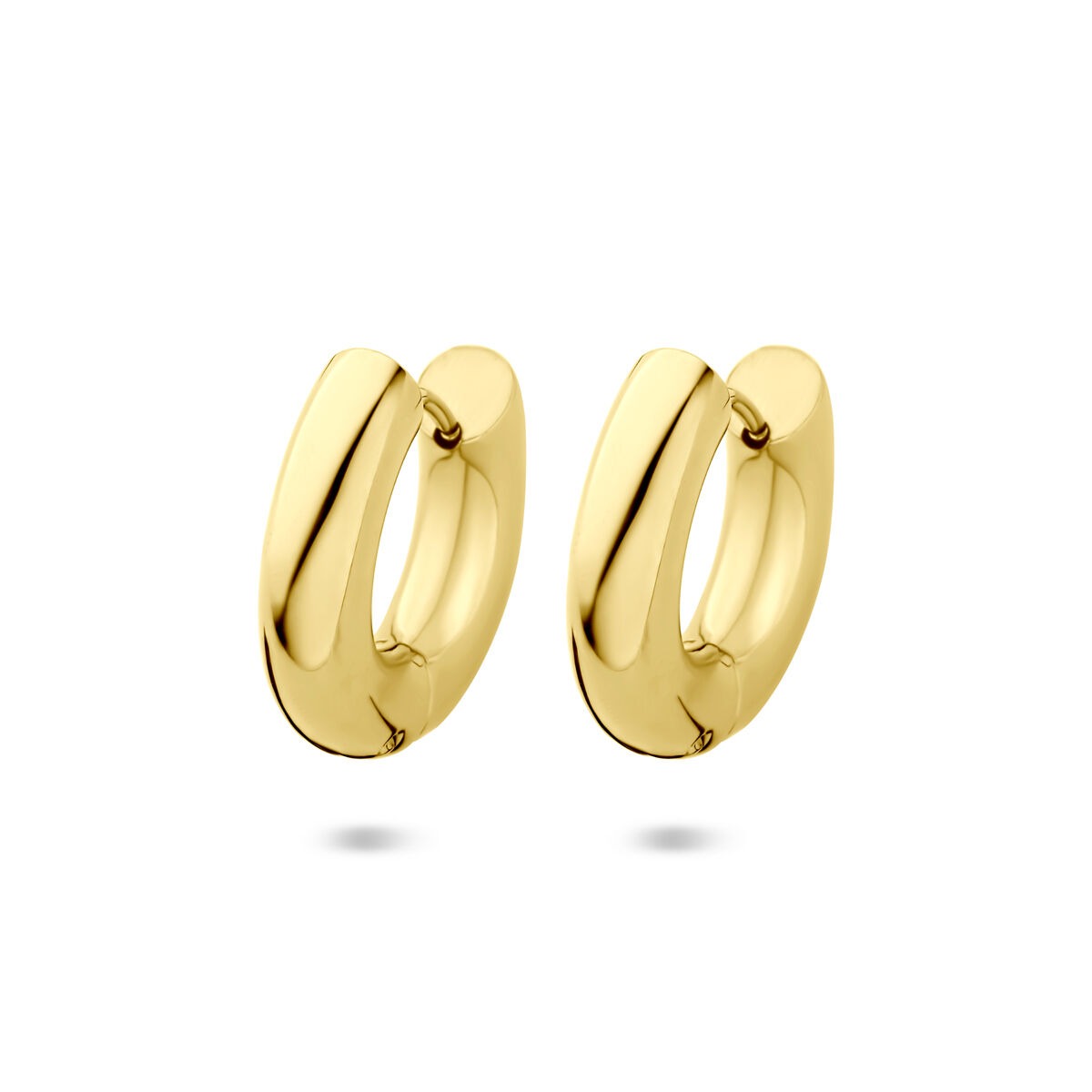 Pendientes de aro dorados de acero, con un diseño liso y moderno, de 20x5 mm.