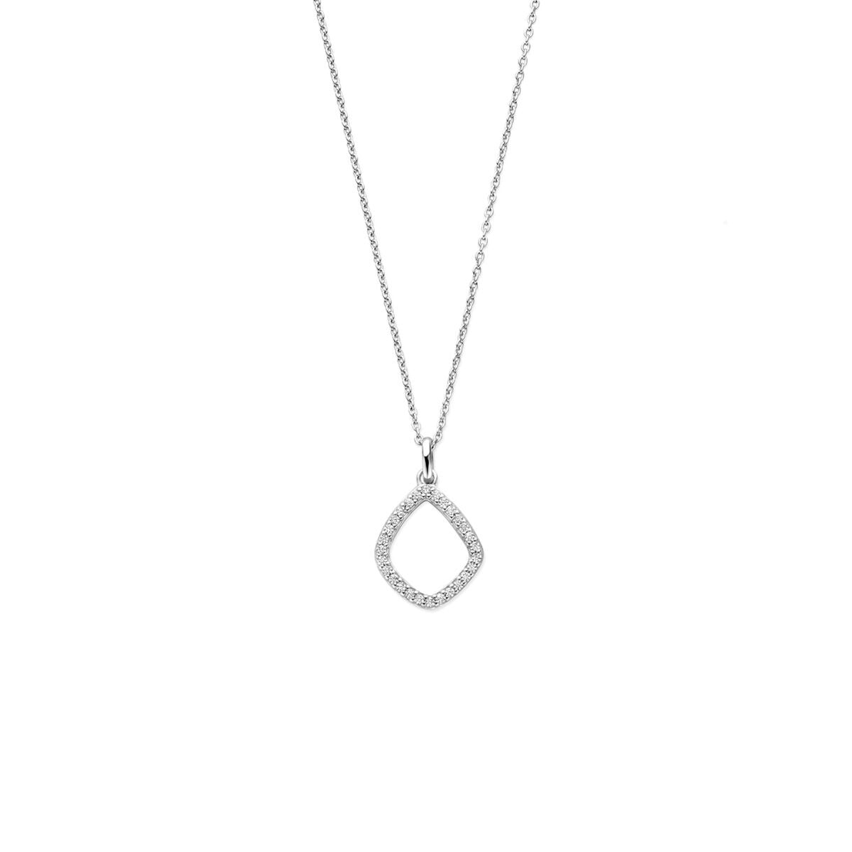 Cadena plateada con colgante en forma de rombo adornado con circonitas.