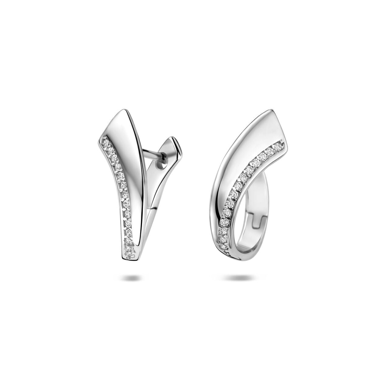 Aros de plata 925 rodiada con circonitas, diseño moderno y brillante.