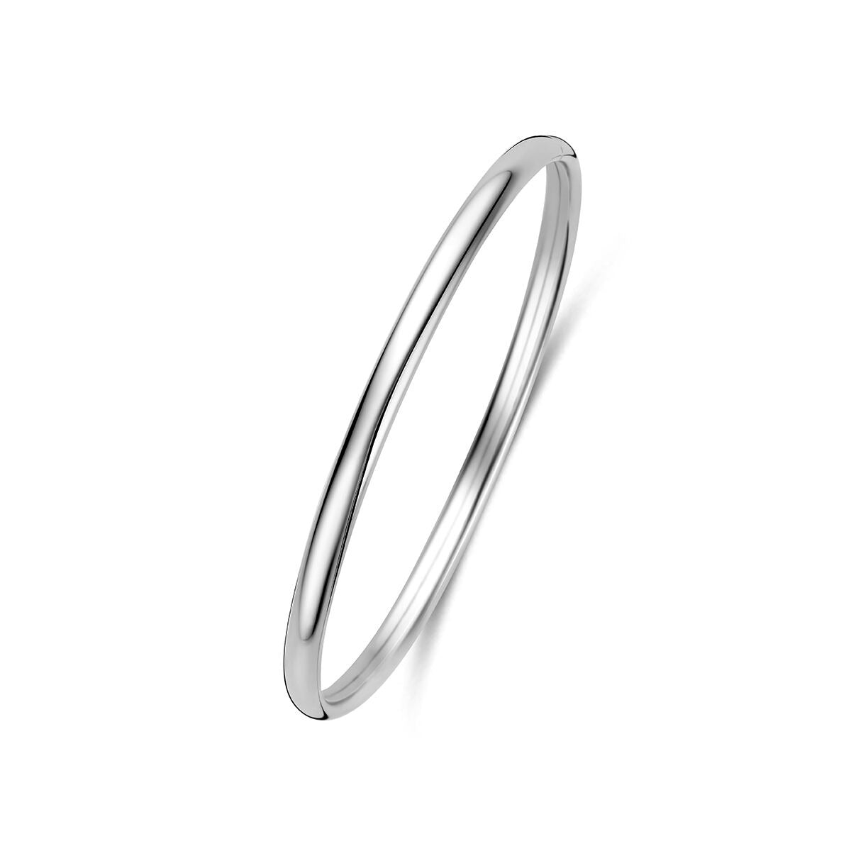 Brazalete de plata 925 con acabado en rodio, de forma circular y superficie lisa.