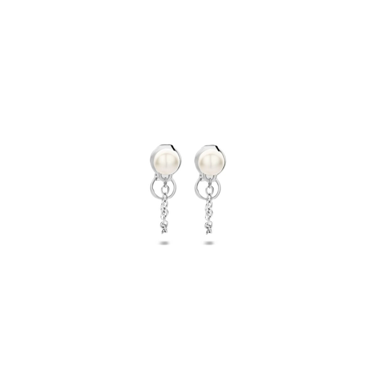 Pendientes largos de plata con perla, elaborados en plata 925 rodiada, con detalles colgantes.