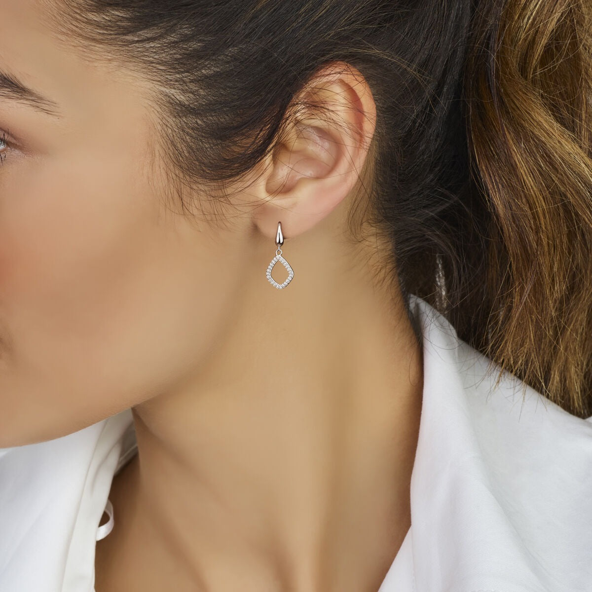 Pendientes de plata en forma de rombo con circonitas 25 mm