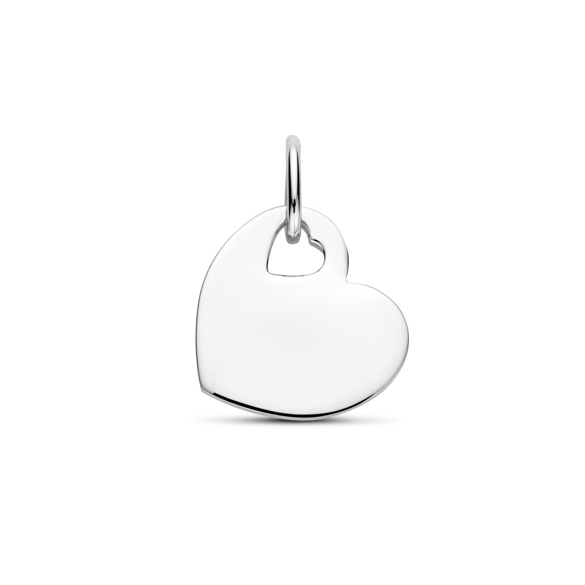 Colgante en forma de corazón de plata de ley 925, acabado en rodio, con un pequeño corazón en el centro.